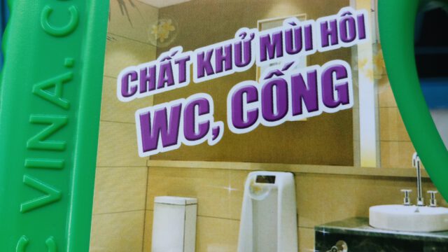 bồn cầu bị hôi
