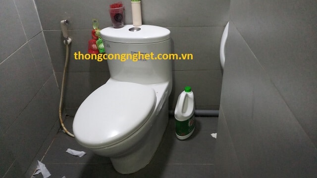 thông tắc bồn cầu tại tphcm