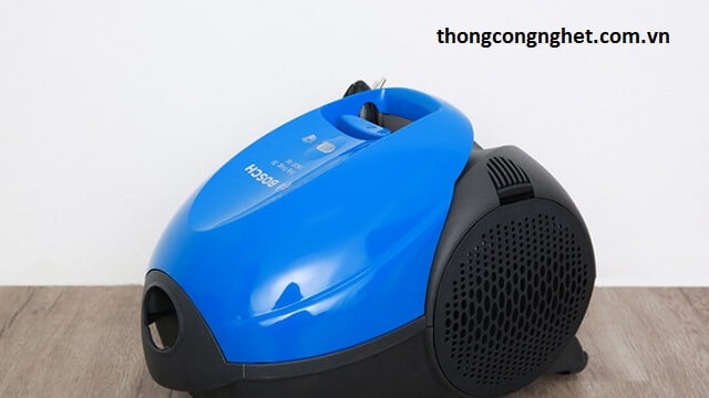 cách thông bồn cầu bằng máy hút bụi