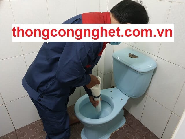 Cách sử dụng dụng cụ thông bồn cầu, thông cống hiệu quả nhanh