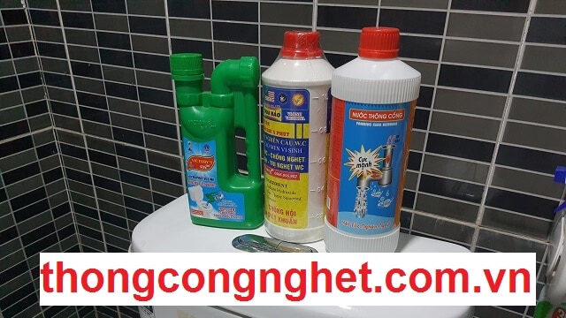 Dùng nước thông cống