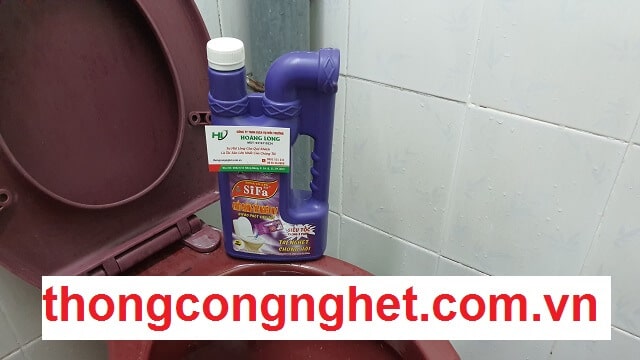 Cách 1: dùng thuốc xử lý phân hủy hầm cầu