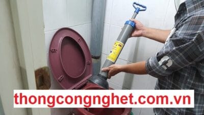cây bơm thụt thông tắc bồn cầu