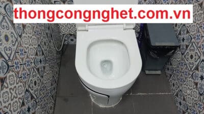 mẹo kiểm tra bồn cầu dội nước xuống chậm