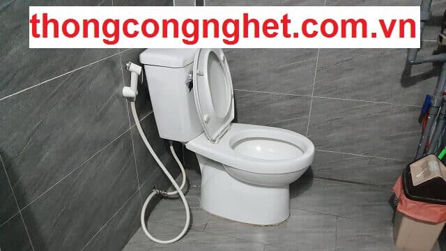 thông bồn cầu quận 4